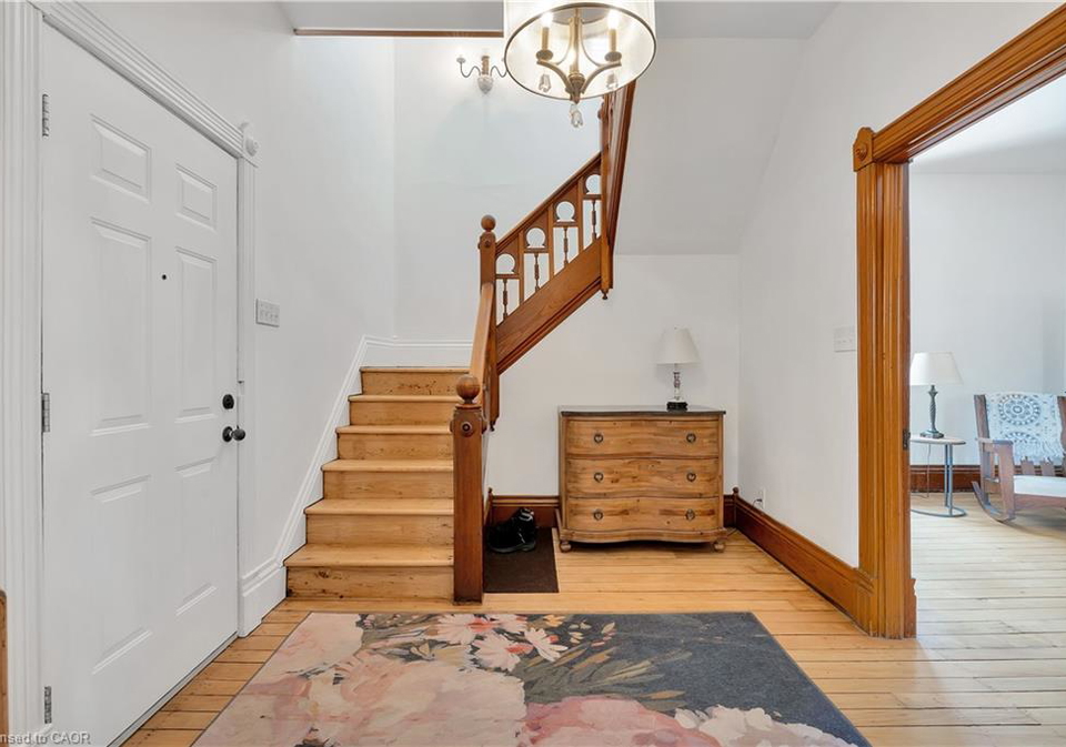 4-sherman-street-thamesville-ontario-40804678