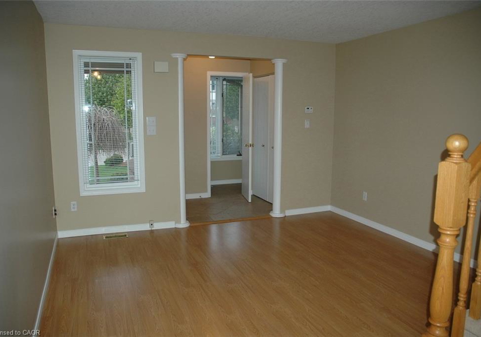 157-shadow-wood-court-waterloo-ontario-40804692