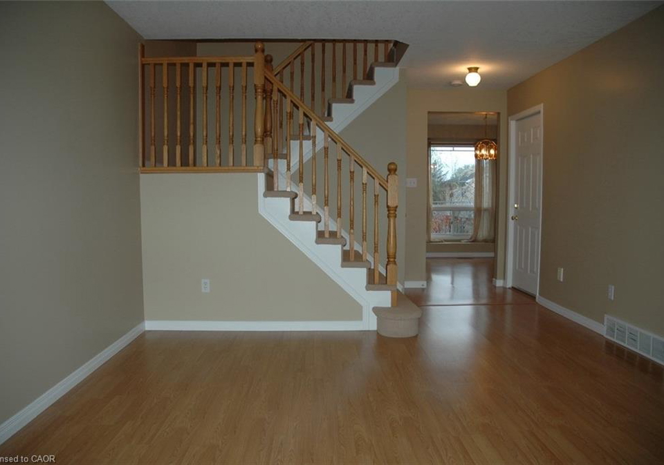 157-shadow-wood-court-waterloo-ontario-40804692