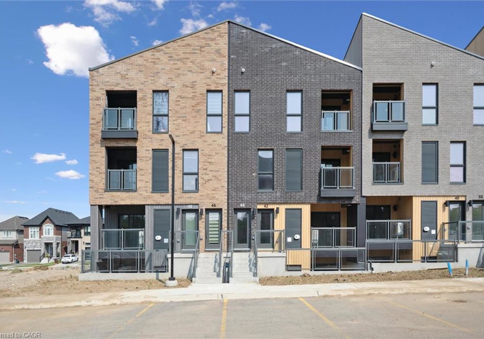 44-urbane-boulevard-kitchener-ontario-40804711
