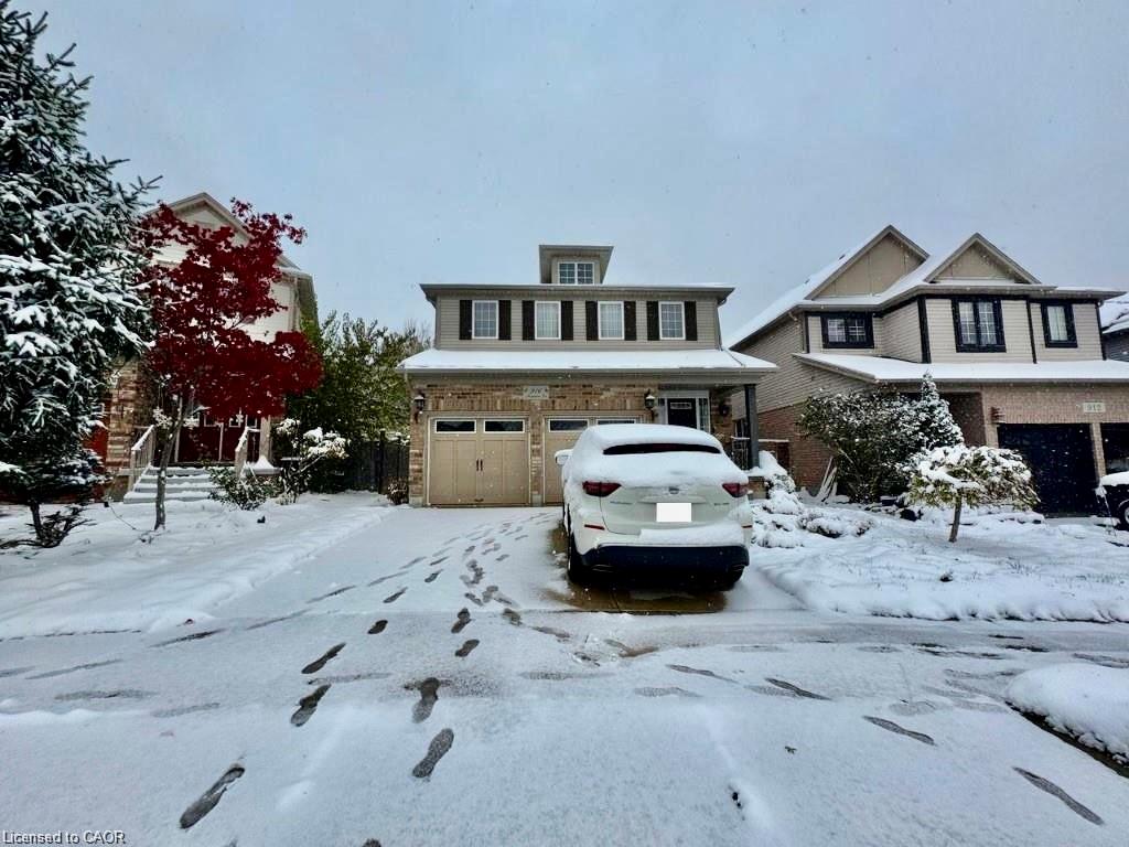 916-magdalena-court-kitchener-ontario-40804728