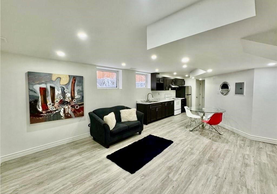 916-magdalena-court-kitchener-ontario-40804728