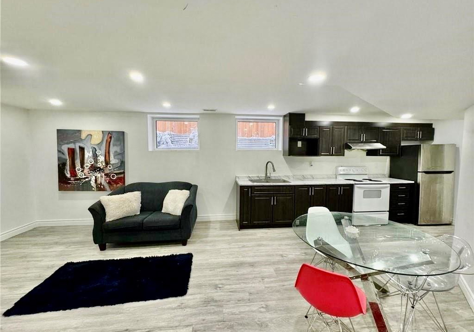 916-magdalena-court-kitchener-ontario-40804728