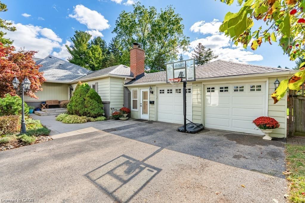 32-parker-avenue-ancaster-ontario-40804734