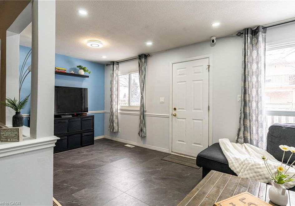 899-stone-church-road-e-hamilton-ontario-40804775