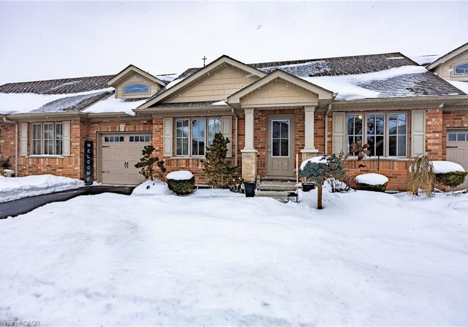 23-trinity-lane-waterford-ontario-40804818
