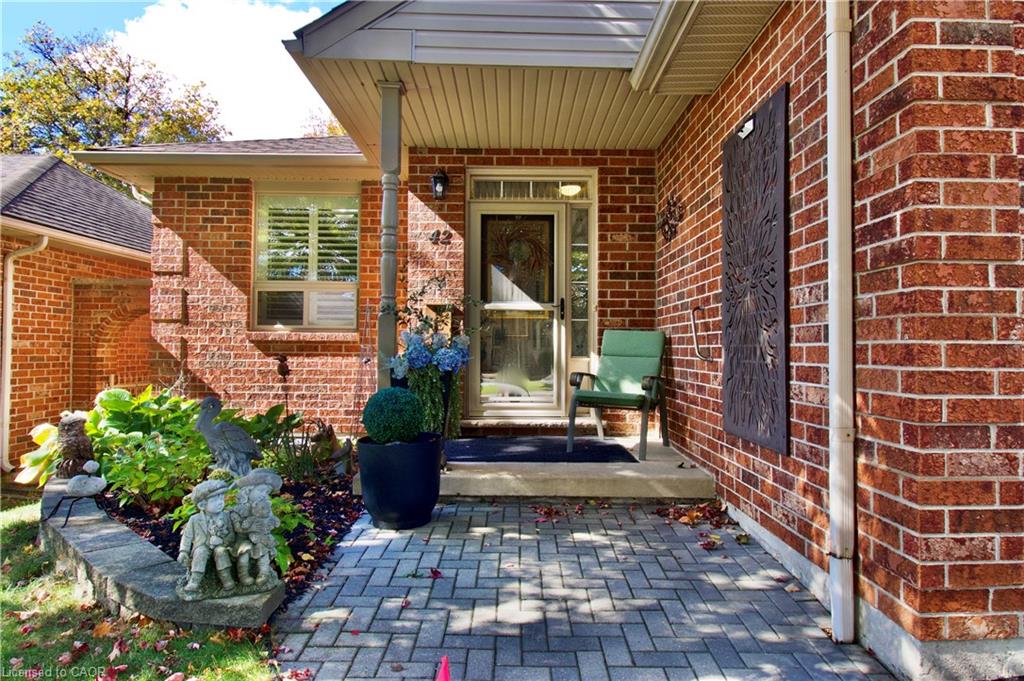 42-greentrail-drive-hamilton-ontario-40804867