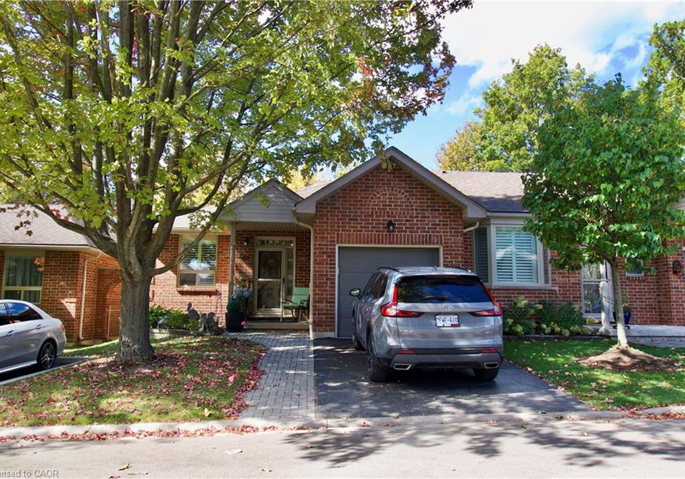 42-greentrail-drive-hamilton-ontario-40804867