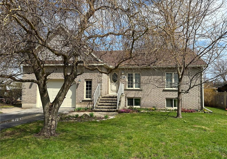 220-regent-avenue-port-dover-ontario-40804882