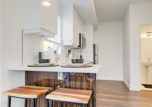 132-woolwich-street-kitchener-ontario-40804906
