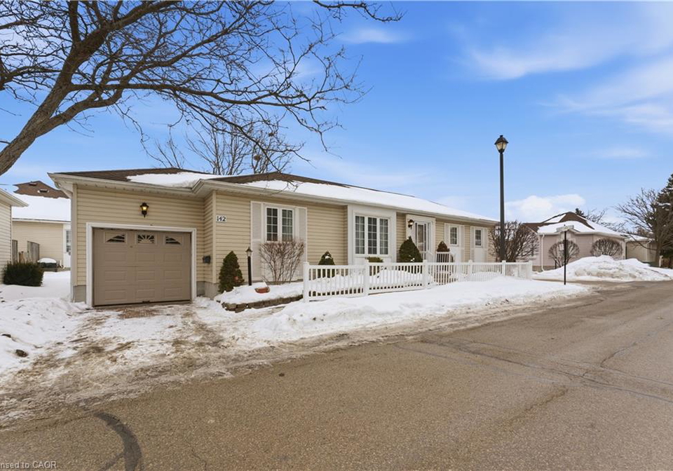 142-silverbirch-boulevard-mount-hope-ontario-40805010