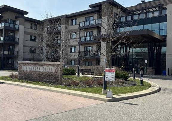 128-garden-drive-oakville-ontario-40805051