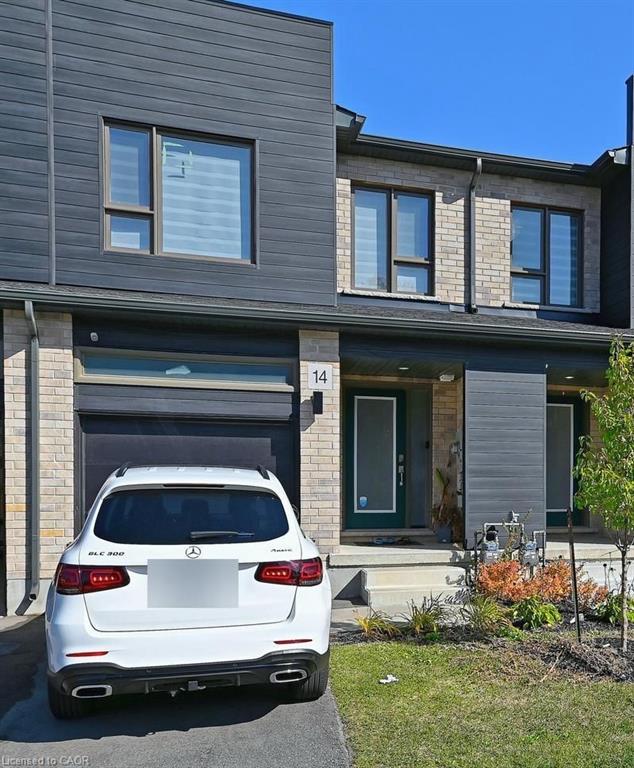 14-roper-kitchener-ontario-40805339