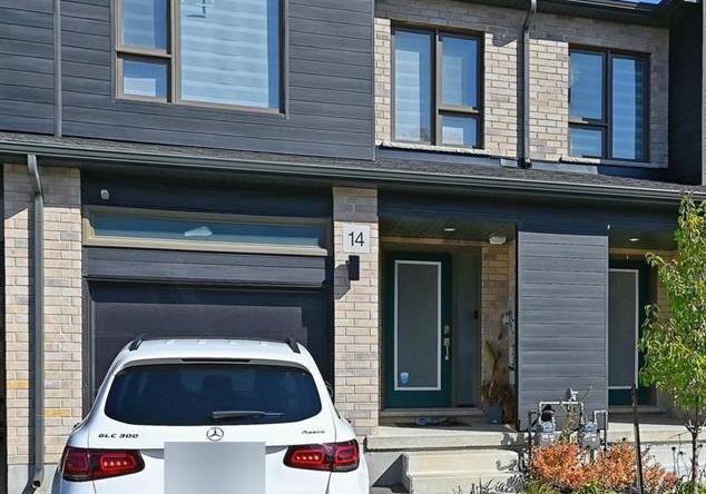 14-roper-kitchener-ontario-40805339