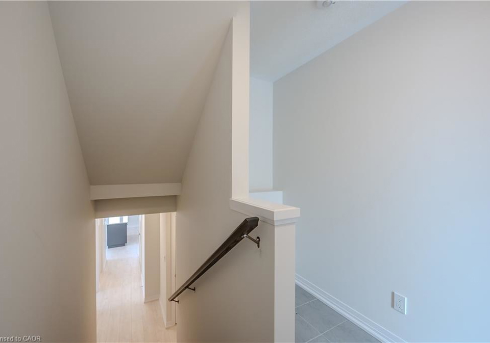 15-stauffer-woods-trail-kitchener-ontario-40805353