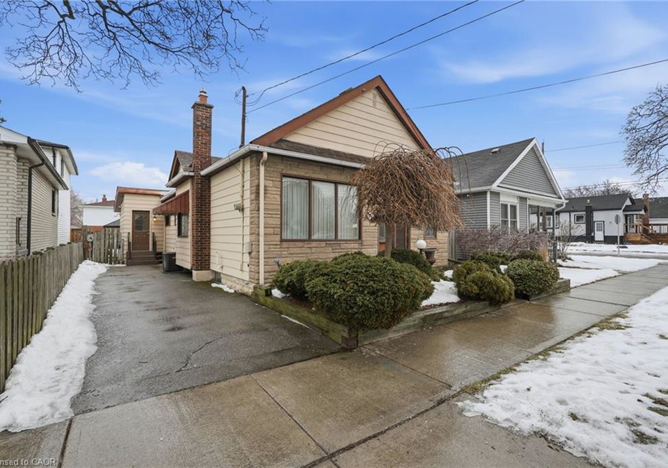 251-brucedale-avenue-e-hamilton-ontario-40805354