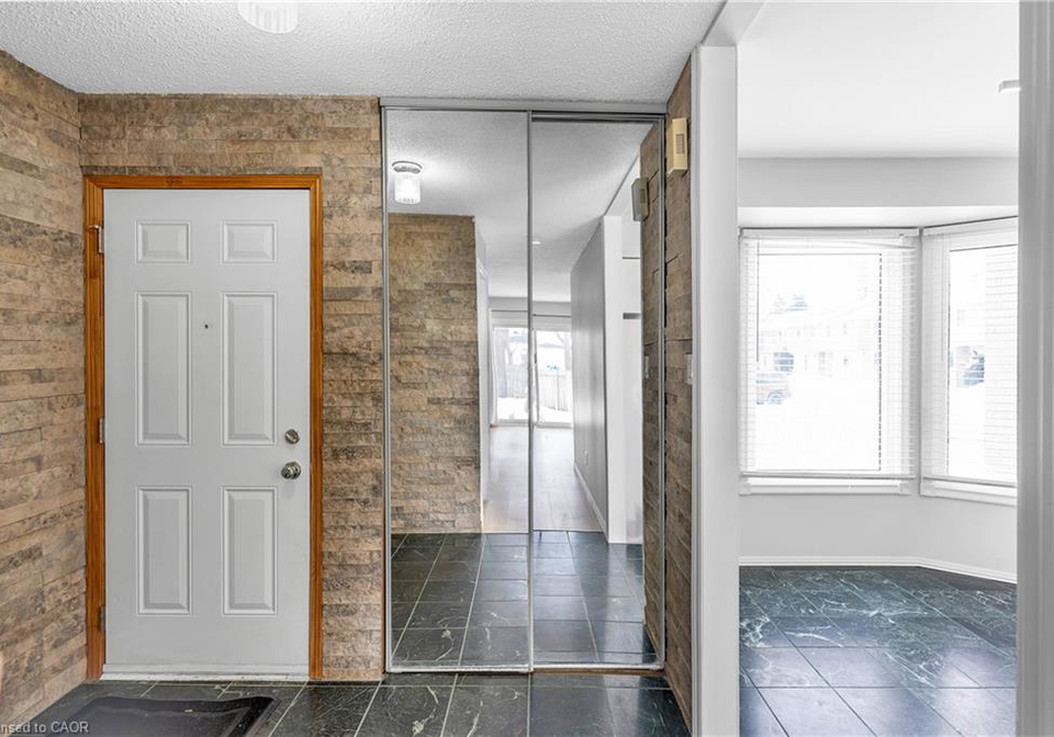 10-mill-creek-road-cambridge-ontario-40805360