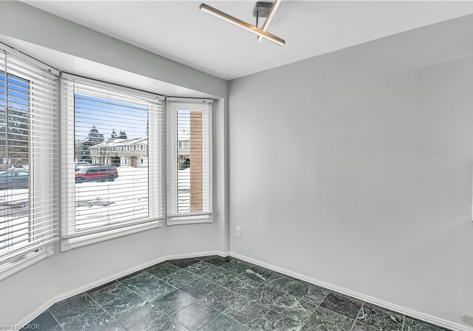 10-mill-creek-road-cambridge-ontario-40805360