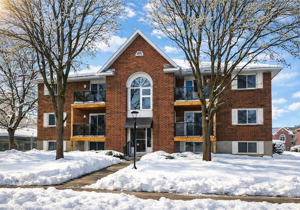 565-greenfield-avenue-kitchener-ontario-40805366