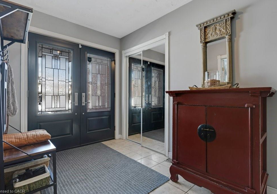 148-cowan-boulevard-cambridge-ontario-40805386
