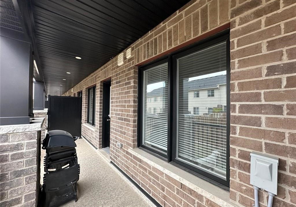 160-rochefort-street-kitchener-ontario-40805406