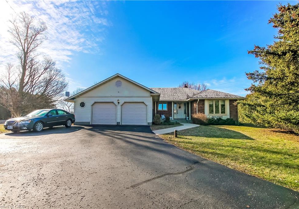 1682-concession-10-road-windham-centre-ontario-40805426