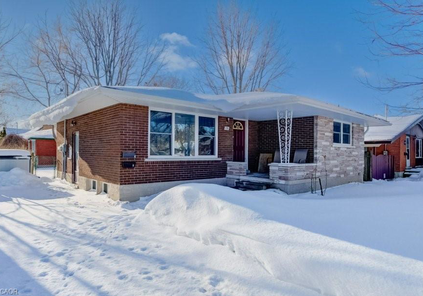 131-kinzie-avenue-kitchener-ontario-40805498