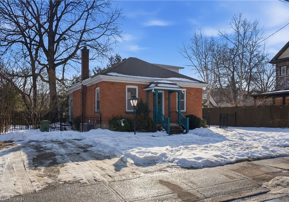 60-park-street-w-dundas-ontario-40805517
