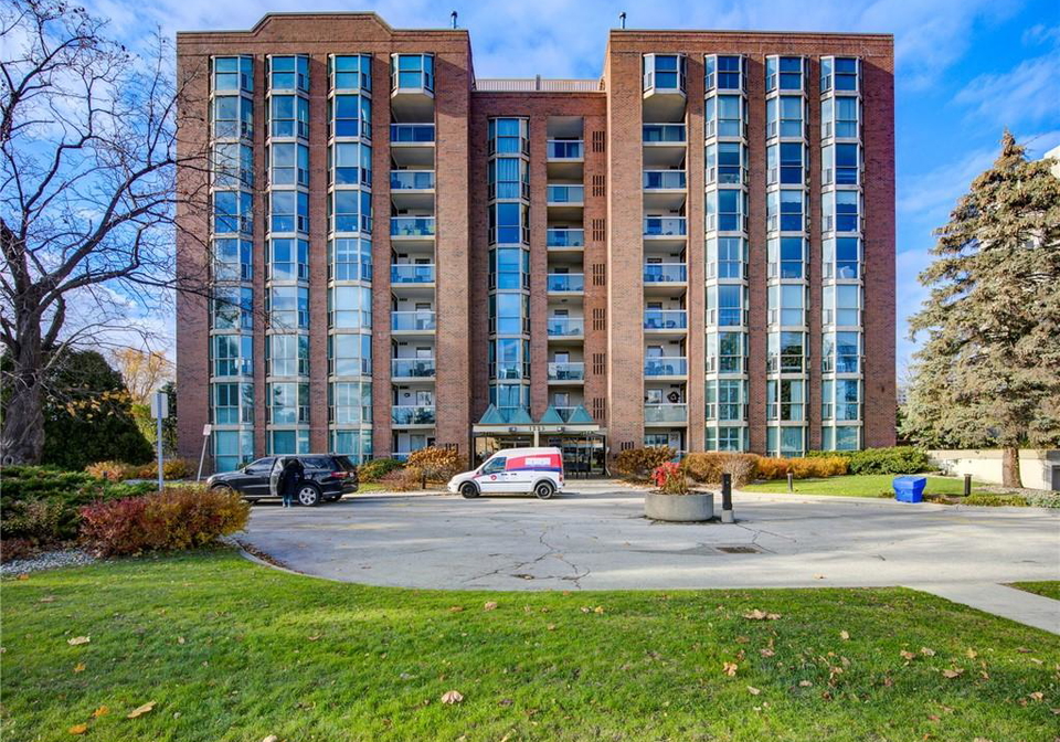 1225-north-shore-boulevard-e-burlington-ontario-40805556