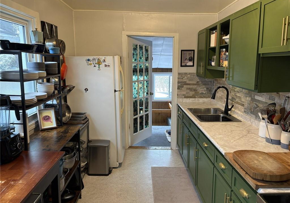 42-avenue-road-cambridge-ontario-40805578