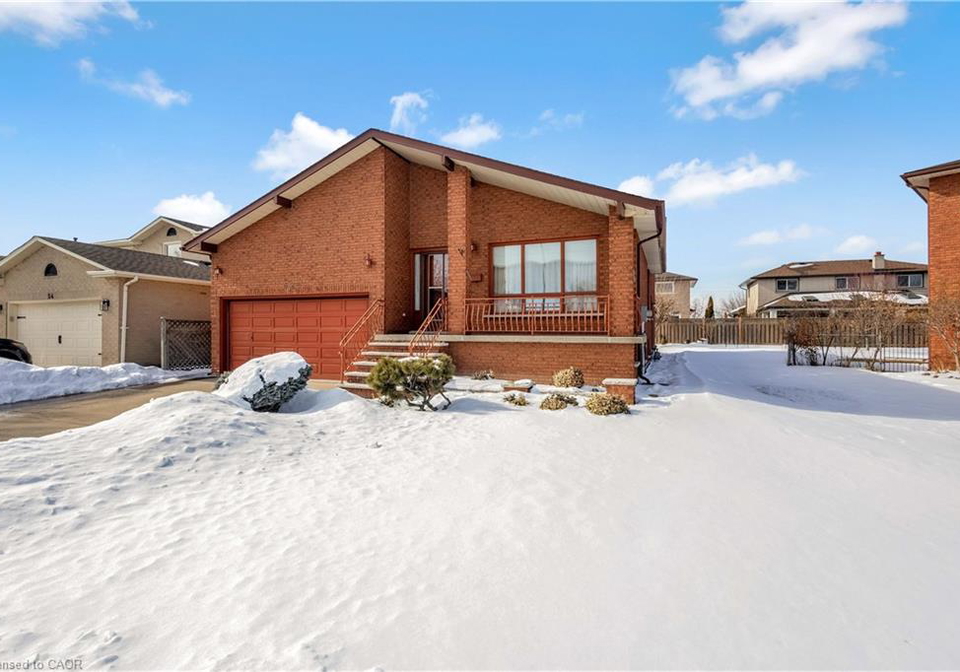 52-hearthside-crescent-stoney-creek-ontario-40805604