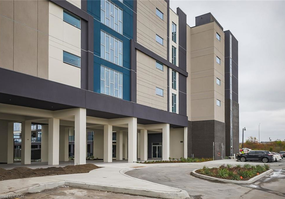 16-concord-place-grimsby-ontario-40805631