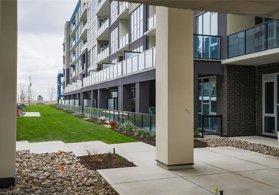 16-concord-place-grimsby-ontario-40805631