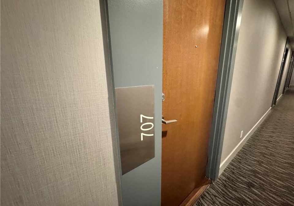 2220-lakeshore-boulevard-w-toronto-ontario-40805637