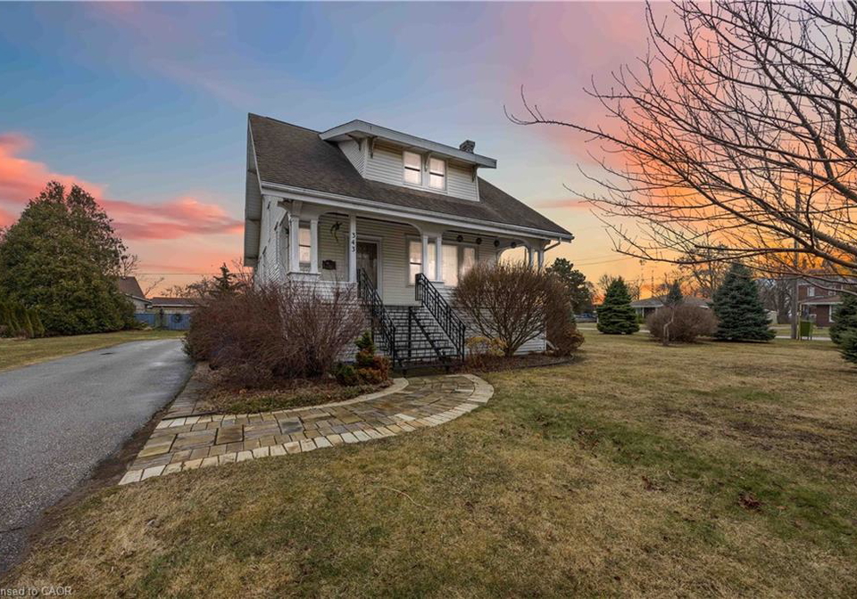 343-gillard-street-wallaceburg-ontario-40805656