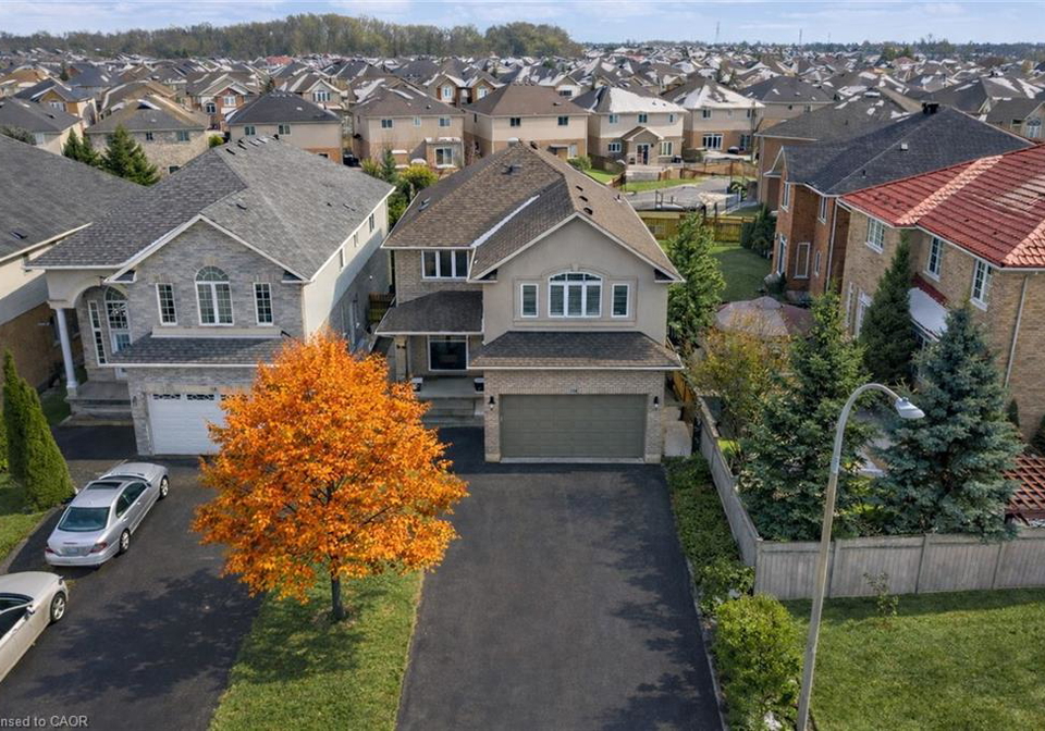 114-armour-crescent-ancaster-ontario-40805718