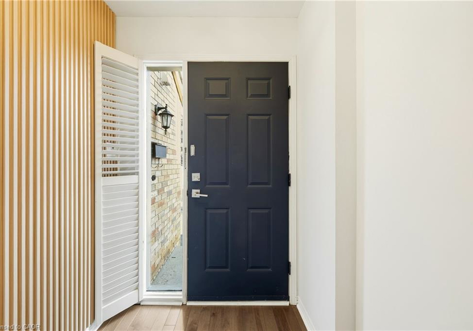 2015-cleaver-avenue-burlington-ontario-40805735