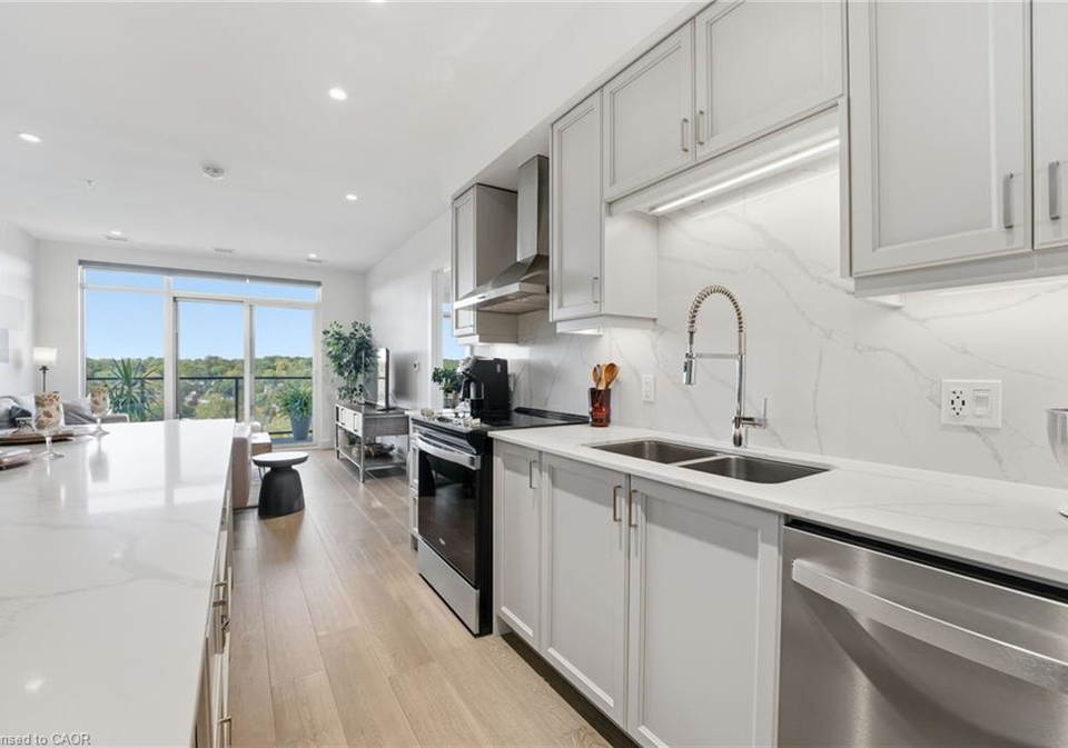15-glebe-street-cambridge-ontario-40805737