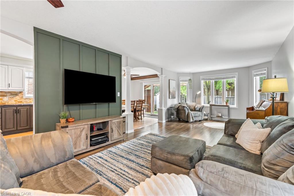 153-porchlight-drive-elmira-ontario-40805740