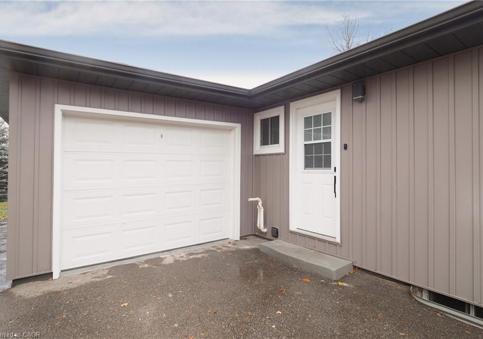 28-nautical-road-brantford-ontario-40805757