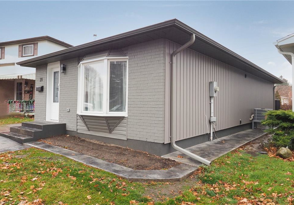 28-nautical-road-brantford-ontario-40805757