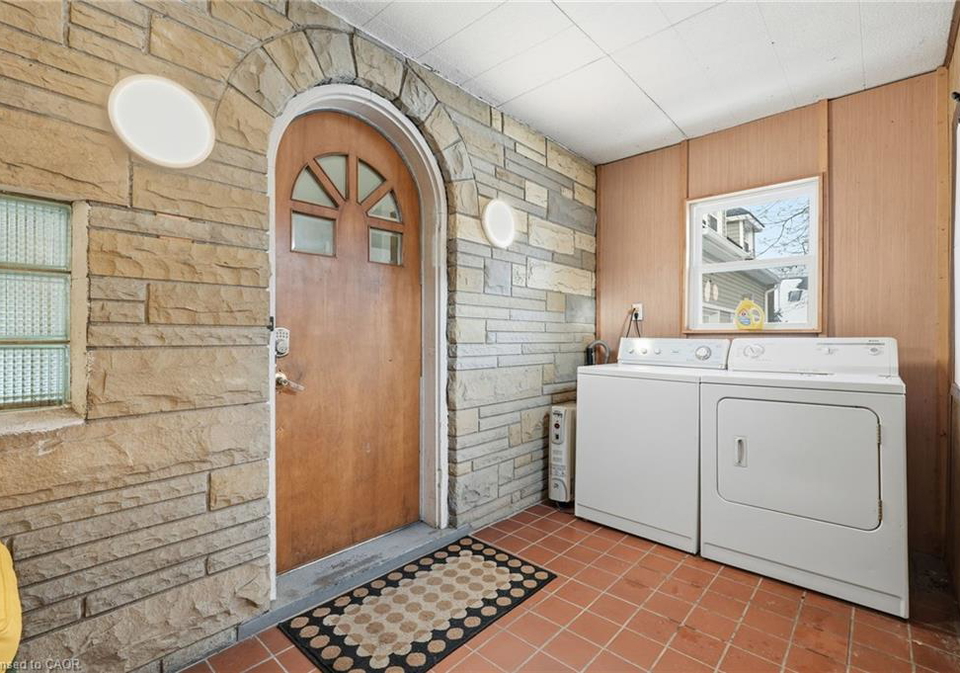196-glen-road-hamilton-ontario-40805768