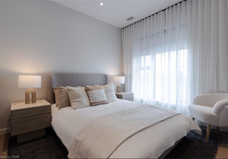 150-hollywood-court-cambridge-ontario-40805773