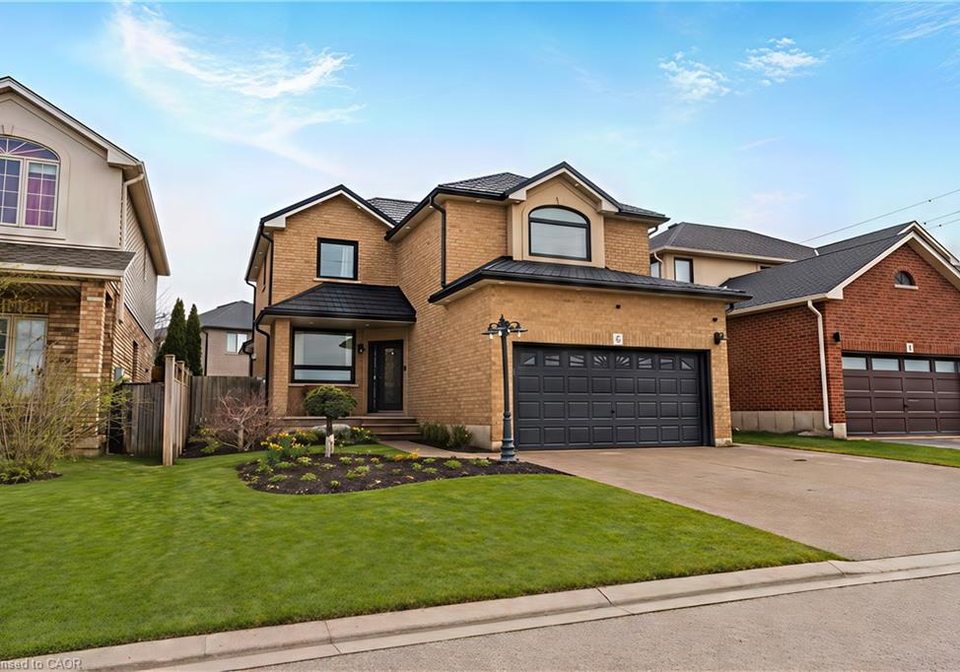 6-second-road-w-hamilton-ontario-40805801