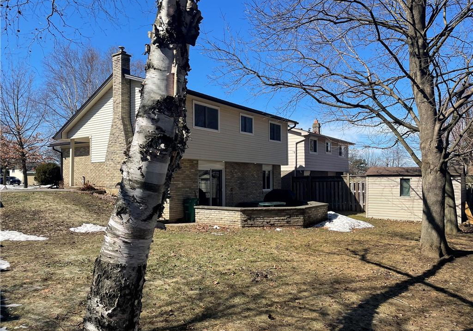 22-matthew-court-kitchener-ontario-40805834