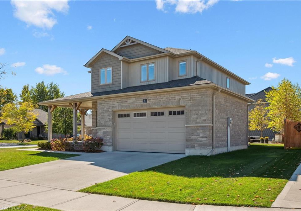 8-griffith-court-listowel-ontario-40805840
