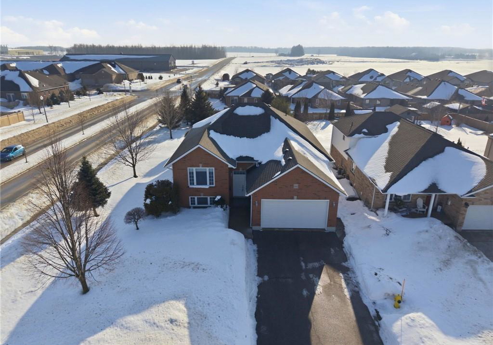 110-armstrong-street-w-listowel-ontario-40805851