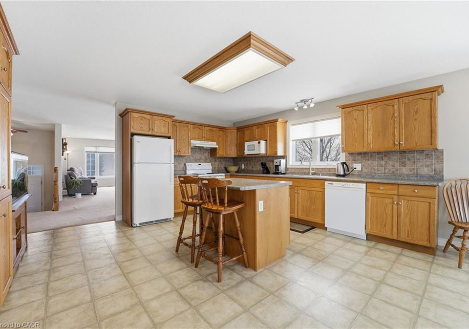 110-armstrong-street-w-listowel-ontario-40805851