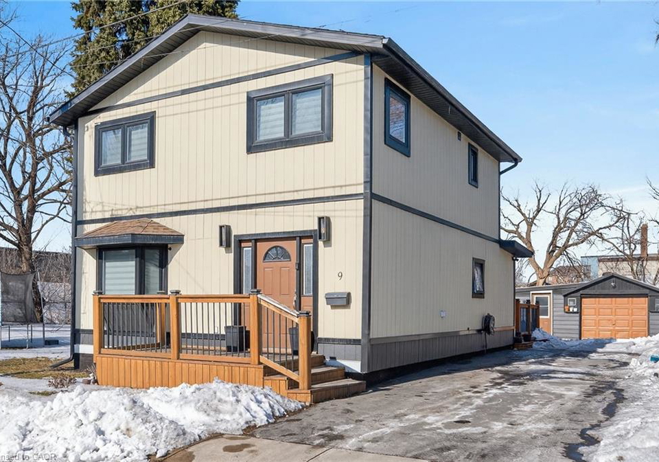 9-bayside-avenue-hamilton-ontario-40805910