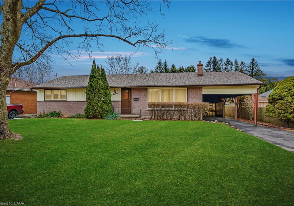 18-charles-street-simcoe-ontario-40805934